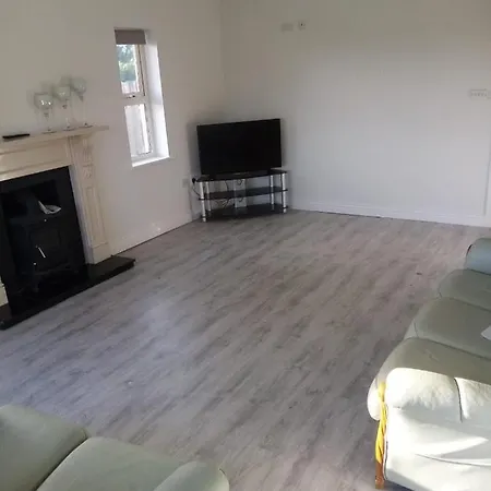 펜션 Entire House, Self Catering *